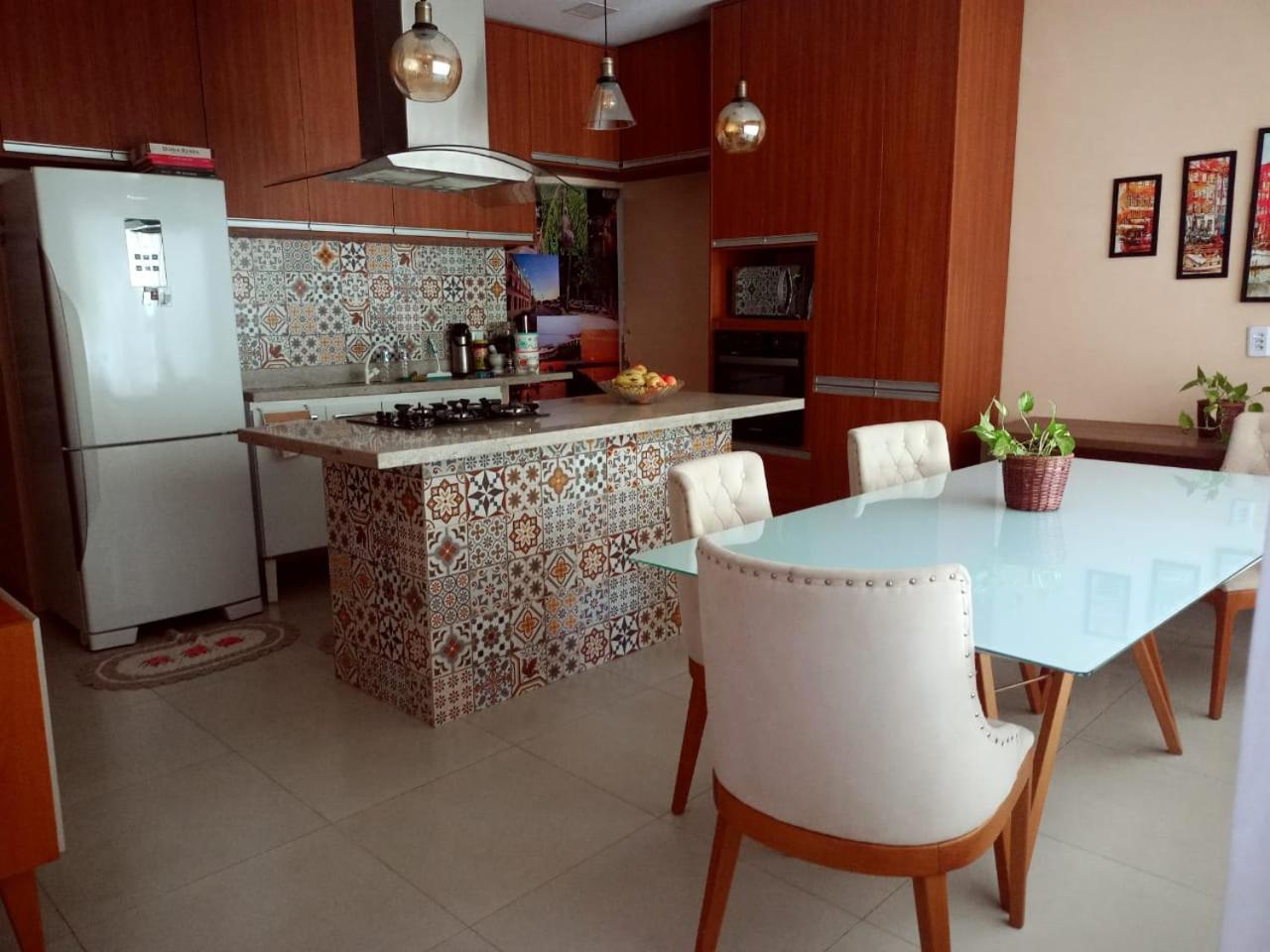 Casa De No Bairro Jardim Homestay *